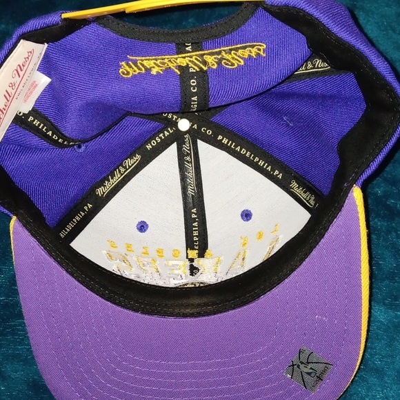 LOS ANGELES  LAKERS  MITCHELL &Ness  hardwood classic - Picture 7 of 8